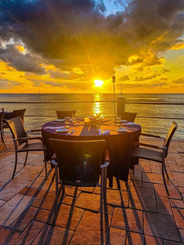 Things to Do in Grand Cayman at Night: Dinner, Sunset Views & Unique Evening Experiences
