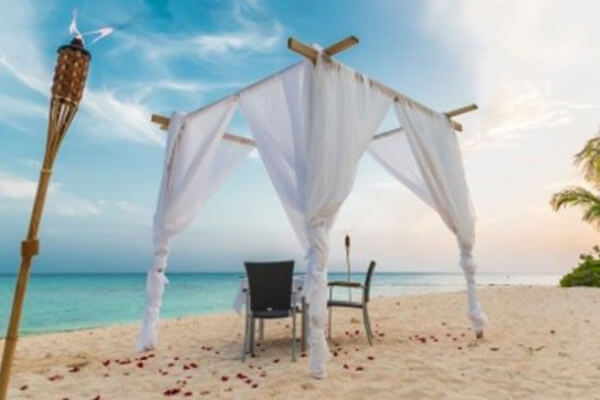 The Best Private Waterfront Dining in the Cayman Islands
