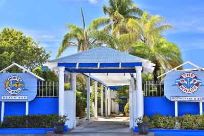 3 Reasons You Must Experience Waterfront Dining in the Cayman Islands
