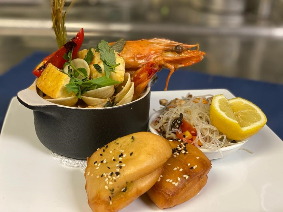 Seafood-Focused Spots Tourists